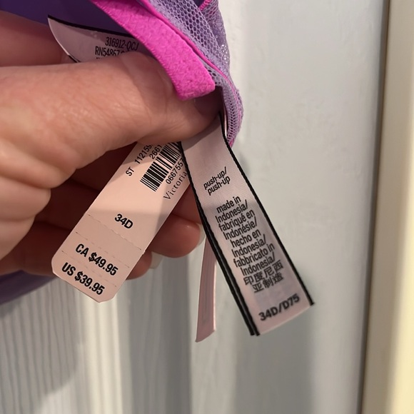 Victoria's Secret Lace Front Fastening Push Up T-Shirt Bra - Picture 9 of 9